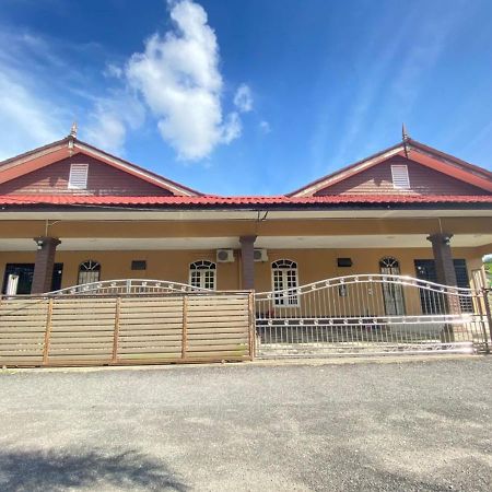 Family Homestay Куала-Тренгану Экстерьер фото