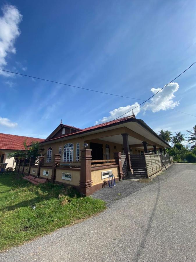 Family Homestay Куала-Тренгану Экстерьер фото